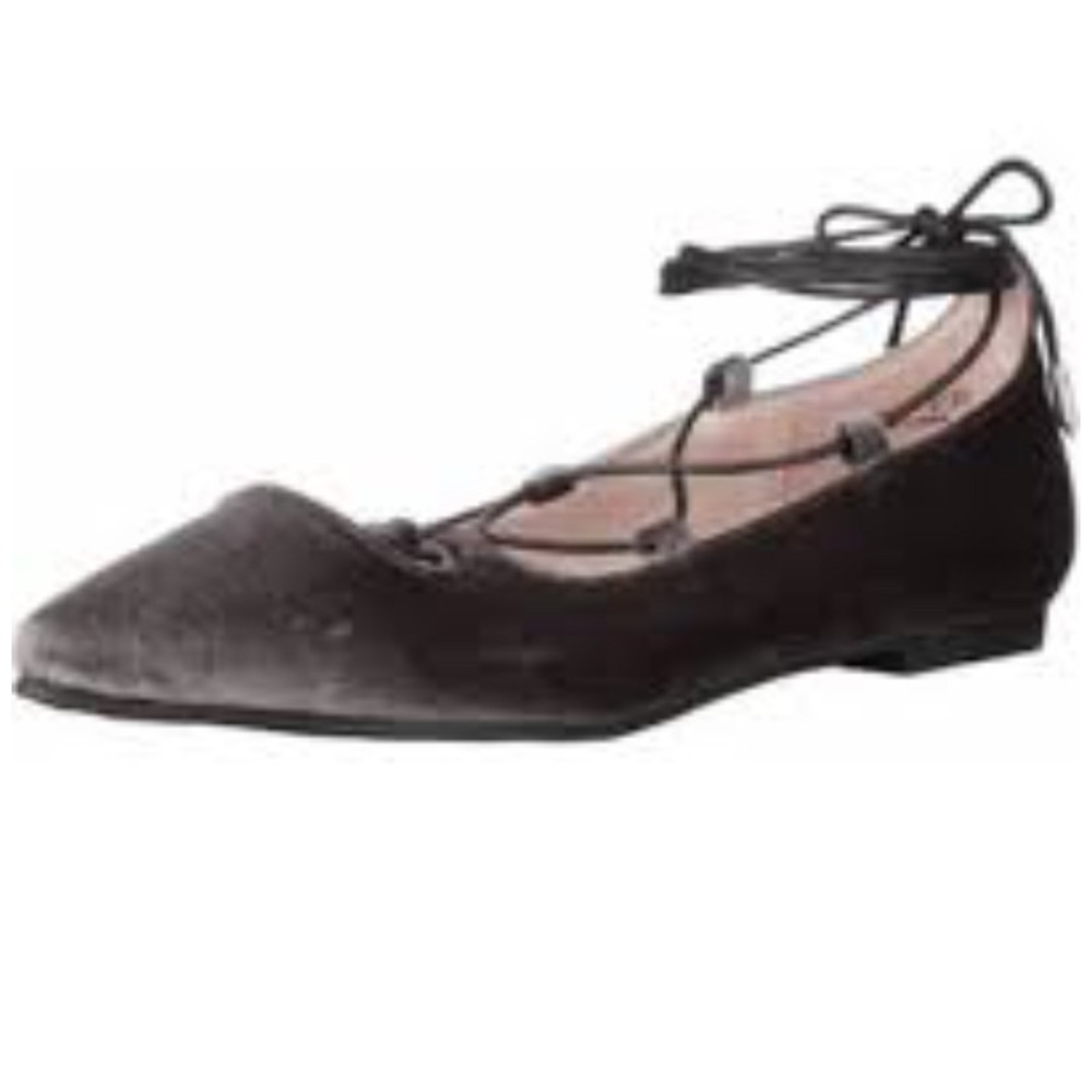 Chinese Laundry Endless Summer Pointed Flats Shoes